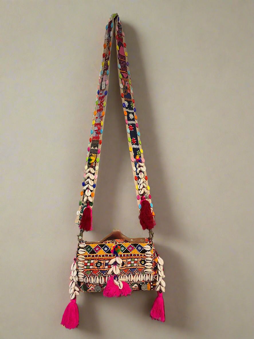 Vintage Design Banjara Sling Bag - The Ethnic Indian Store